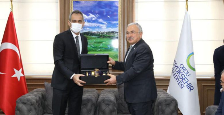MİLLİ EĞİTİM BAKANI MAHMUT ÖZER, BAŞKAN GÜLER´İ ZİYARET ETTİ