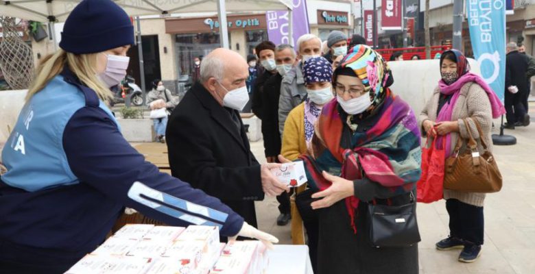 BÜYÜKŞEHİRDEN KANDİL SİMİDİ İKRAMI