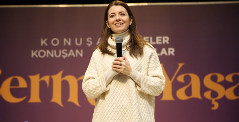 “MUTLU AİLELER MUTLU ÇOCUKLAR” KONFERANSINA YOĞUN İLGİ