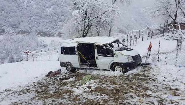 1 Öğrenci Öldü, 1’i Ağır 7 Öğrenci Yaralandı