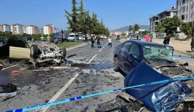ALTINORDU’DA 3 ARAÇLIK FECİ KAZA