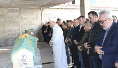 ANNE OĞULUN CENAZE NAMAZI BİRLİKTE KILINDI
