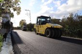 BÜYÜKŞEHİR’DEN ÖCELİ MAHALLESİ GRUP YOLUNA SICAK ASFALT