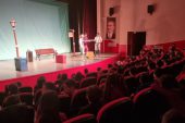 FATSA’DA ÇOCUKLARIN TİYATRO SEVİNCİ