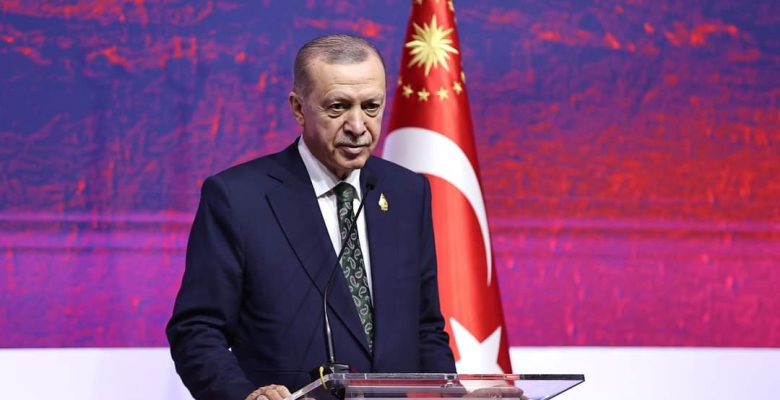 ERDOĞAN SOKAK KÖPEKLERİ İLE İLGİLİ TALİMATI VERDİ