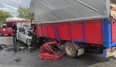 OĞLUNUN CENAZESİNİ ALMAK İÇİN YOLA CIKTI KAZADA CAN VERDİ