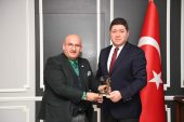 “2022 KENT BAŞKAN ÖDÜLÜ” BAŞKAN TÖREN’İN OLDU
