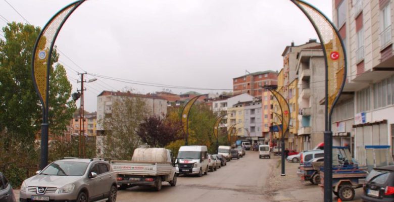 KUMRU, BÜYÜKŞEHİR İLE GÖZ KAMAŞTIRIYOR