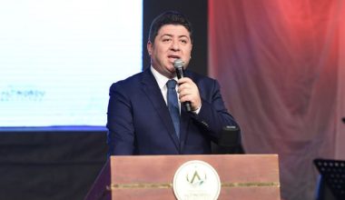 BAŞKAN TÖREN’İN JESTİYLE UNUTULMAZ BİR AKŞAM YAŞADILAR