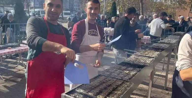 FATSA HAMSİ FESTİVALİNDE 10 TON HAMSİ TÜKETİLDİ