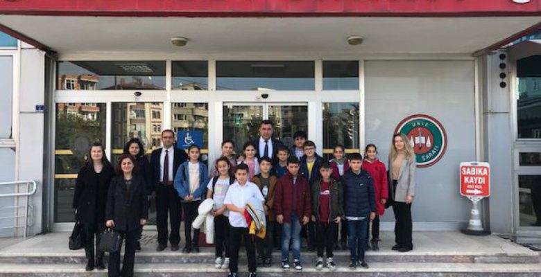 BİLGİ EVİ ÖĞRENCİLERİ ÜNYE ADALET SARAYI´NI GEZDİ