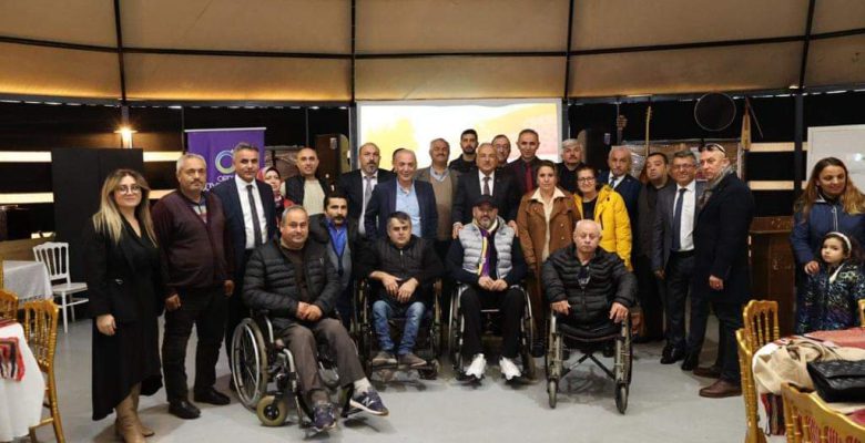 BAŞKAN GÜLER ENGELLİ BİREYLERLE BULUŞTU
