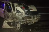 2 OTOMOBİL KAFA KAFAYA ÇARPIŞTI