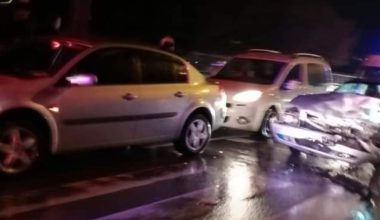 ALTİNORDU’DA ZİNCİRLEME KAZA: 1 YARALI ALTİNORDU’DA ZİNCİRLEME KAZA: 1 YARALI