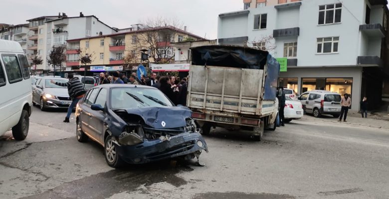 4 ARAÇ BİRBİRİNE GİRDİ