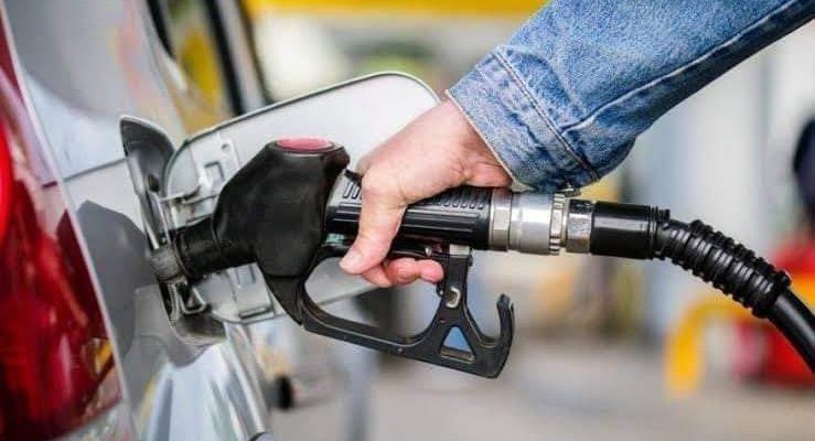 MOTORİNDE İNDİRİM BEKLENİYOR