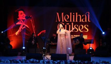MELİHAT GÜLSES OBB İLE MEST ETTİ