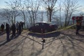 ÜNYE’DE OTOMOBİLİNİN İÇİNDE CANINA KASTETTİ