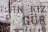 AYBASTI’DA MEZAR TAŞLARINI KIRDILAR