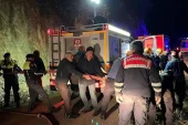 ARAÇ 200 MT UÇURUMA YUVARLANDI