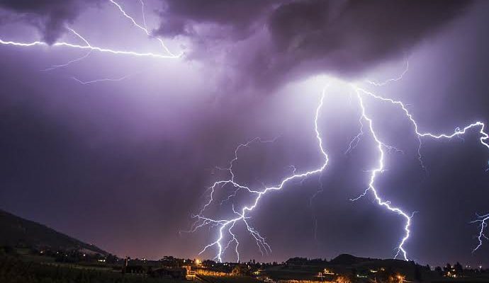 ORDU’YA FIRTINA UYARISI! BU SAATLERE DİKKAT