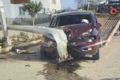 OTOMOBİL AYDINLATMA DİREĞİNE ÇARPTI