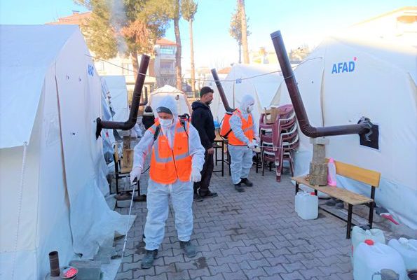 ALTINORDU BELEDİYESİ’NDEN DEPREM BÖLGESİNDE HİJYEN SEFERBERLİĞİ