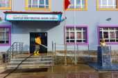 ALTINORDU BELEDİYESİNDEN OKULLARDA HİJYEN SEFERBERLİĞİ