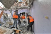 ALTINORDU ARAMA KURTARMA EKİBİ AFETZEDELERİN YANINDA