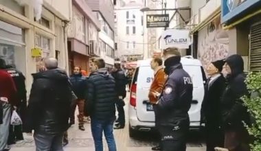 KAHVE DÜKKANINDA YANGIN (İZLE) KAHVE DÜKKANINDA YANGIN (İZLE)