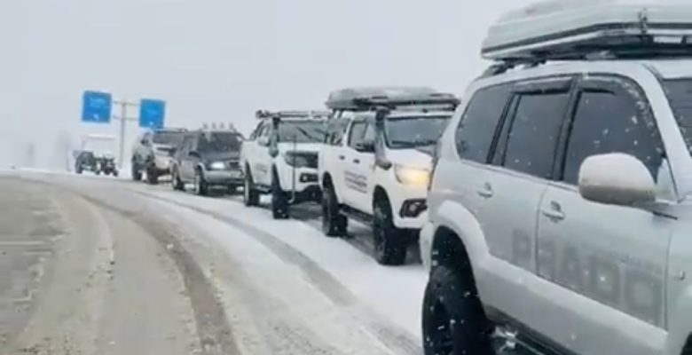 ORDU’DAN DEPREM BÖLGESİNE GİDENLERİ KAR ZORLUYOR (İZLE)