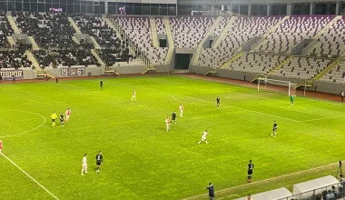 İKİ KOMŞU İLİN TAKIMLARI YARDIM MAÇI OYNADI