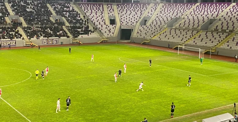İKİ KOMŞU İLİN TAKIMLARI YARDIM MAÇI OYNADI