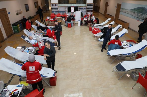 BÜYÜKŞEHİR’DEN DEPREMZEDELER İÇİN KAN BAĞIŞ KAMPANYASI