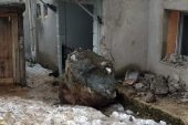 DÜŞEN KAYALAR BİR EVE ZARAR VERDİ / KORGAN’DA HEYELAN
