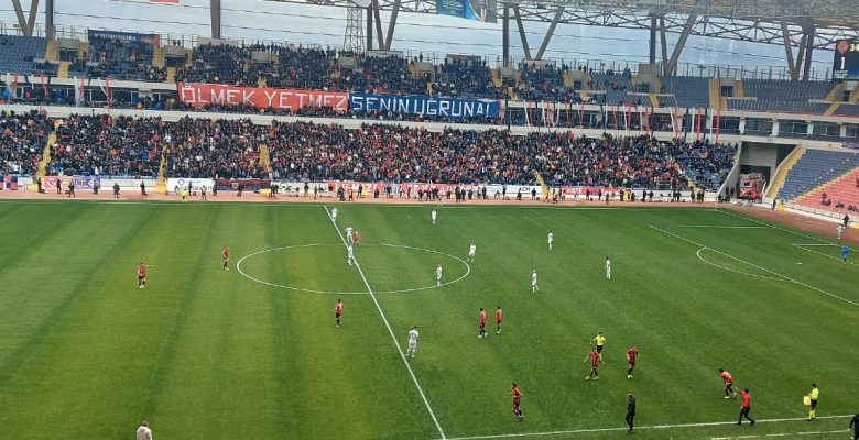52 ORDUSPOR LİDERİN BİLEĞİNİ BÜKEMEDİ