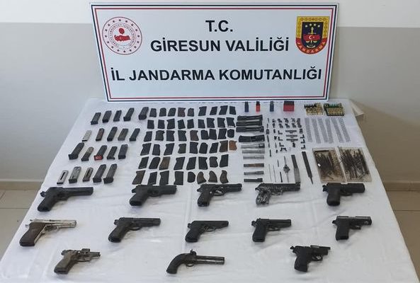 KOMŞU İLDE DEYİM YERİNDEYSE CEPHANELİK ELE GEÇİRİLDİ