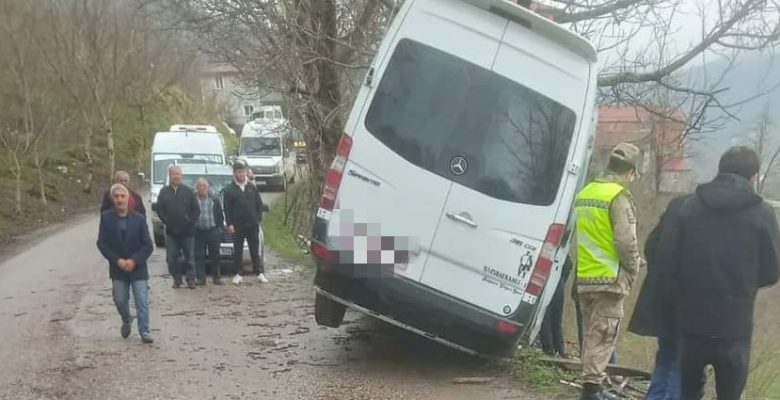 ÖĞRENCİLERİ TAŞIYORDU, SON ANDA DURDU!
