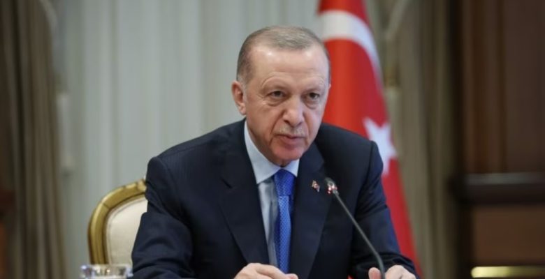 SON DAKİKA: EN DÜŞÜK EMEKLİ MAAŞINA ZAM MÜJDESİ