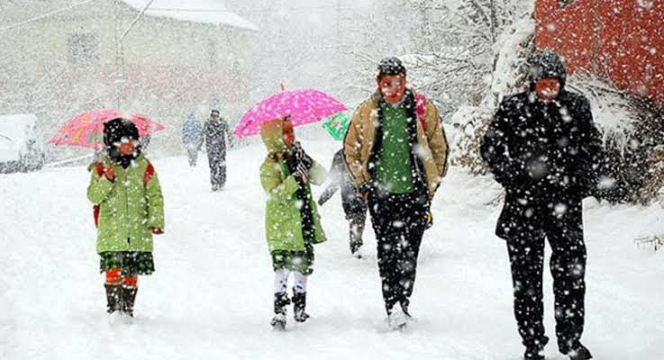 ORDU’DA BAZI OKULLAR KAR NEDENİYLE TATİL EDİLDİ