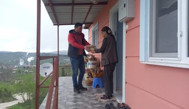 İHTİYAÇ SAHİPLERİ İFTARLARINI BÜYÜKŞEHİR İLE AÇIYOR İHTİYAÇ SAHİPLERİ İFTARLARINI BÜYÜKŞEHİR İLE AÇIYOR