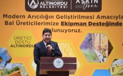 ALTINORDU BELEDİYESİ’NDEN BİR DESTEK DE ARICILAR VE BAL ÜRETİCİLERİNE