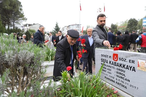 AREFE GÜNÜNDE ŞEHİTLERİMİZ DUALARLA ANILDI