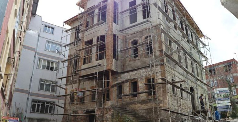 TARİHİ SELİMİYE KONAĞI’NIN RESTORASYONU SÜRÜYOR