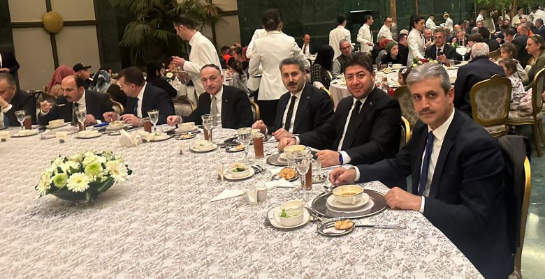 AŞKIN TÖREN CUMHURBAŞKANLIĞI KÜLLİYESİ’NDE İFTARA KATILDI