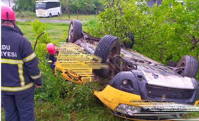 KAZA YAPAN OTOMOBİL TERS DÖNDÜ