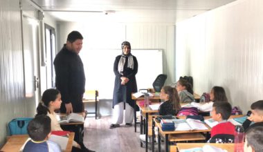 AŞKIN TÖREN DEPREMZEDE VATANDAŞLARI YALNIZ BIRAKMIYOR