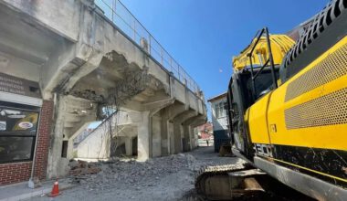 19 EYLÜL STADINDA YIKIM BAŞLADI
