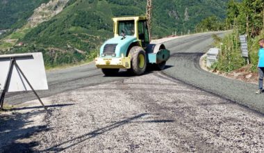 KABADÜZ’ÜN ÜÇ MAHALLESİ DAHA ASFALTLA BULUŞUYOR