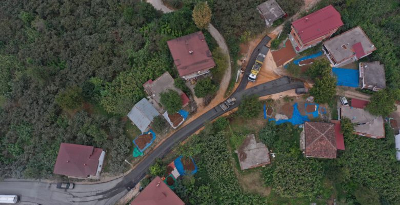 ÜNYE’DE 6 KM’LİK GRUP YOLU ASFALTLANDI